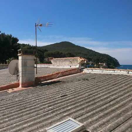 La Les Pins Hotel 2*