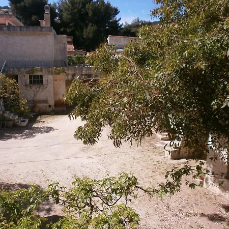 La Les Pins Saint-Cyr-sur-Mer