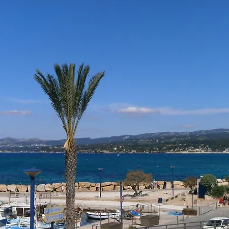 Hotel La Les Pins 2*